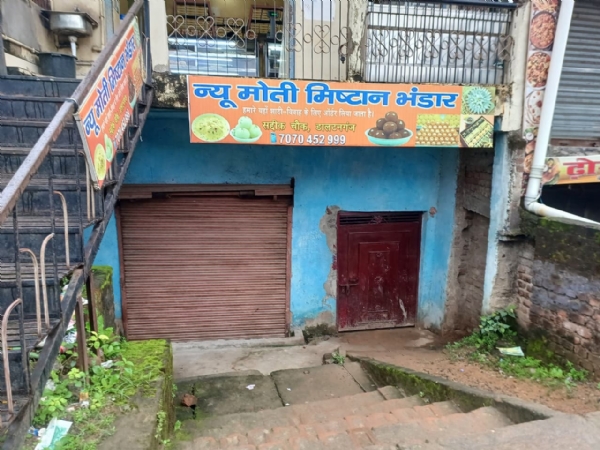 इसी अंडरग्राउंड मकान में चल रहा था देह व्यापार का धंधा