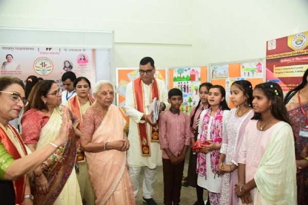 मेधावियों को 161 पदक, रिकॉर्ड 301 शोधार्थियों को मिली पी-एच.डी. उपाधि*