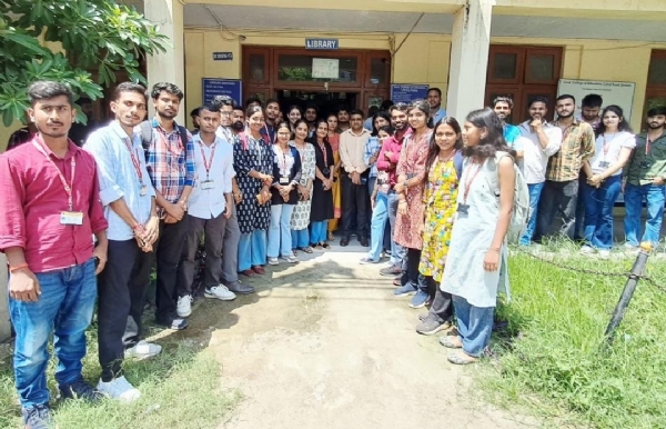शैक्षिक भ्रमण से विद्यार्थियों को शिक्षक शिक्षा की बारीकियों की जानकारी