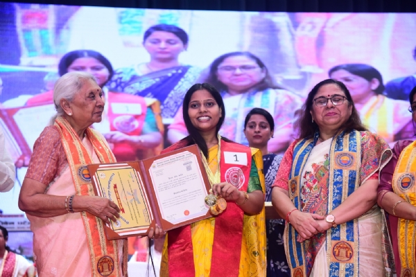 रचनात्मकता और शोध का संगम – गोरखपुर विश्वविद्यालय की विज्ञान प्रदर्शनी