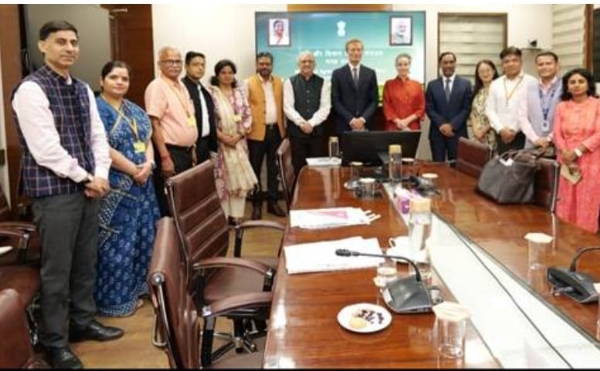 डब्ल्यूएफपी के उप कार्यकारी निदेशक कार्ल स्कॉ ने कृषि सचिव देवेश चतुर्वेदी  से की मुलाकात