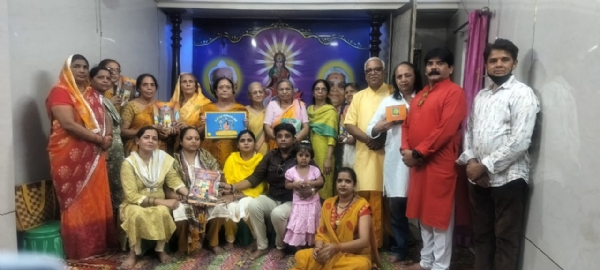 अखिल विश्व गायत्री परिवार मुरादाबाद की जिला एवं महानगर की बैठक में उपस्थित पदाधिकारी।