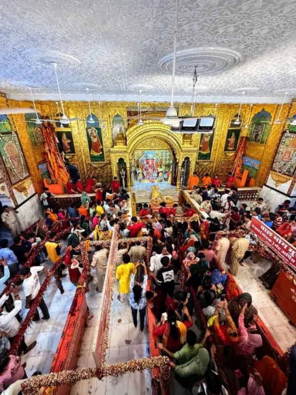 छोटी काशी में गूंज गणपति के जयकारे