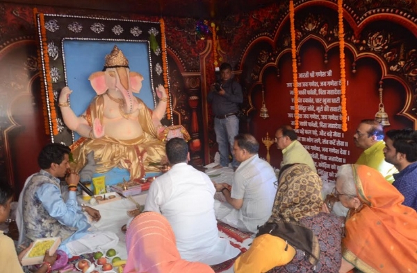 भोपाल भाजपा कार्यालय में गणेश जी की प्रतिमा स्‍थापित की गई