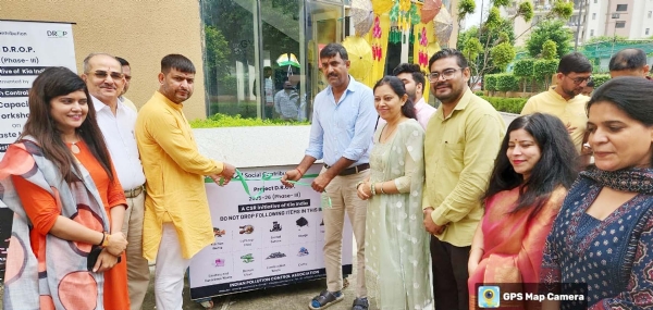 गुरुगाम की इम्पेरिया एसफेरा सोसायटी में स्वच्छता को लेकर कार्यक्रम का शुभारंभ करते नगर निगम गुरुग्राम के संयुक्त आयुक्त डॉ. नरेश कुमार।