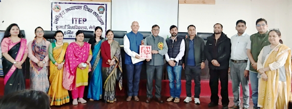 आठ दिवसीय अभिविन्यास एवं सहप्रेरण कार्यक्रम में शामिल रहे प्राध्यापक।