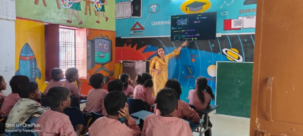 अयोध्या में 437 स्मार्ट क्लास और 72 आईसीटी लैब स्थापित