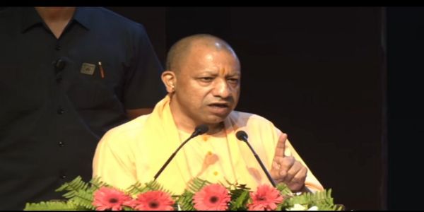 यूपी में बाढ़ : इस साल 43 जनपदों पर नदियां हुईं नाराज़, योगी सरकार बनी ढाल