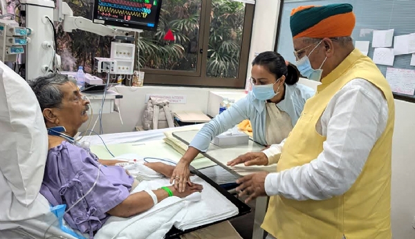 केंद्रीय मंत्री मेघवाल ने सिंगापुर में पूछी पूर्व राज्यसभा सांसद आर.के.सिन्हा की कुशलक्षेम