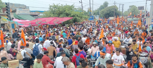 दिल्ली रोड पर कांवड़ियों का उमड़ा सैलाब।