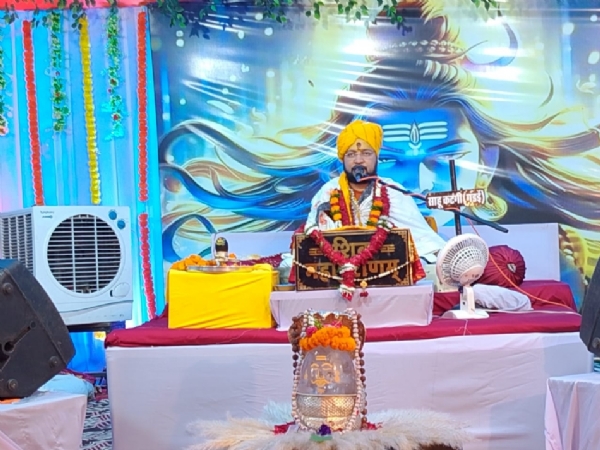 कथावाचक आचार्य प्रवर रामप्रताप शास्त्री।