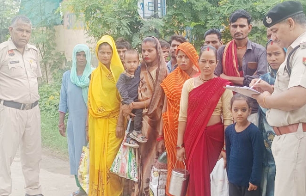 सोनीपत: एक सघन तलाशी एवं  सत्यापन अभियान चलाते पुलिस सुरक्षा कर्मी