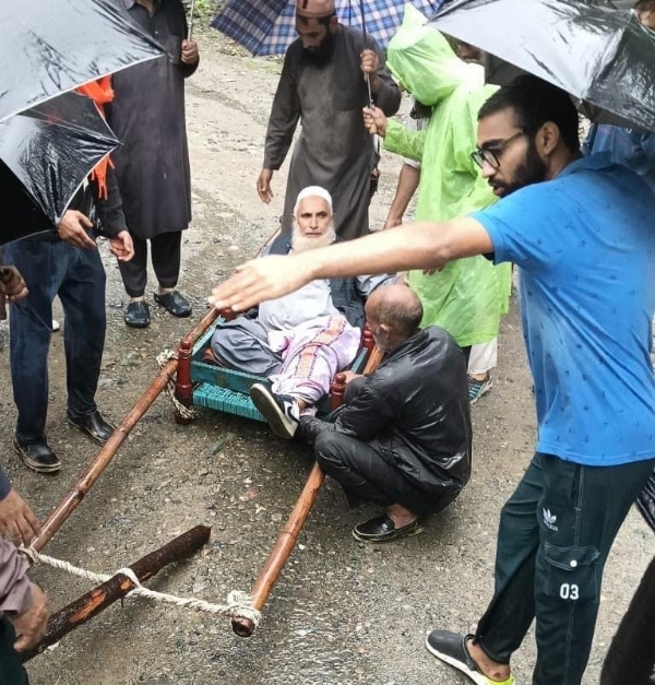 Residential and cattle shed collapsed in Bani area of Kathua, couple injured
