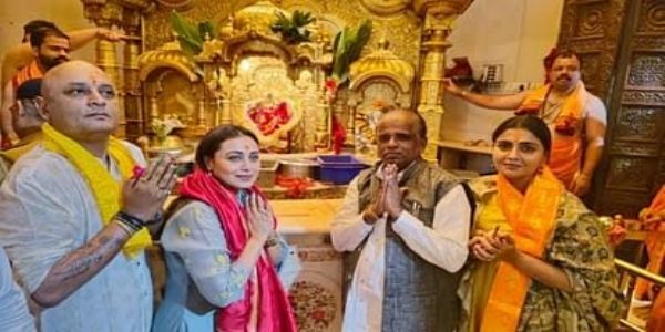 राष्ट्रीय पुरस्कार मिलने के बाद सिद्धिविनायक मंदिर पहुंचीं रानी मुखर्जी