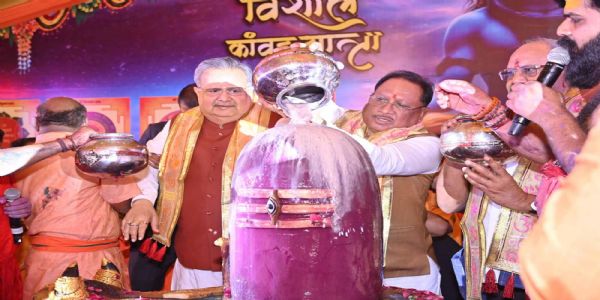 मुख्यमंत्री साय ने किया भगवान शिव का रूद्राभिषेक, प्रदेशवासियों की समृद्धि और सुख-शांति की कामना