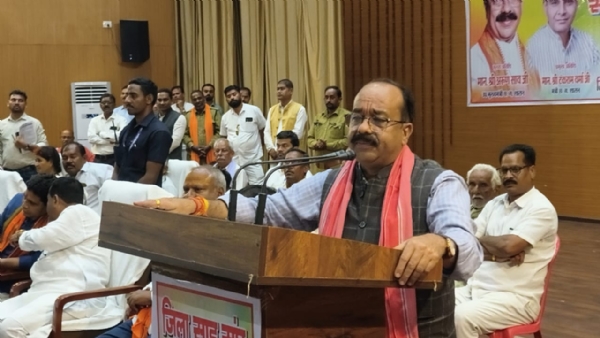 Aसाहू समाज के सामाजिक भवन लोकार्पण एवं प्रतिभावान छात्रों के सम्मान समारोहह क़ो सम्बोधित करते हुए उप मुख्यमंत्री श्री साव