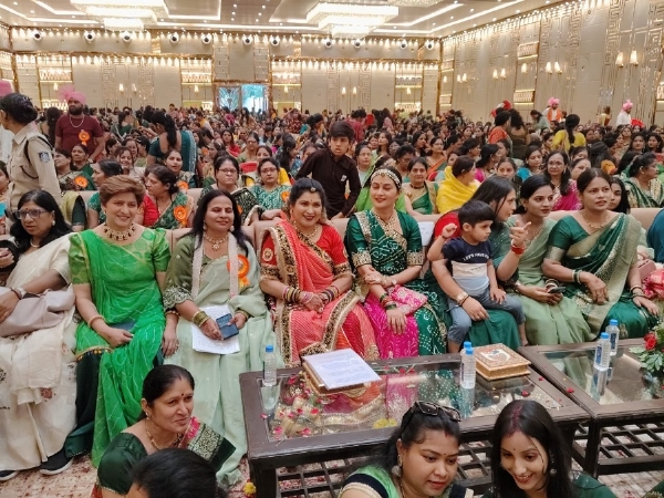 तीज उत्सव समारोह में शामिल हुईं राज्यमंत्री कृष्णा गौर