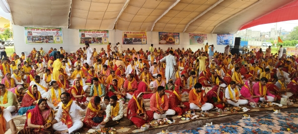251 पार्थिव शिवलिंग महारुद्राभिषेक  का आयोजन: हर हर महादेव जयकारो के साथ निकली शिवजी की बारात