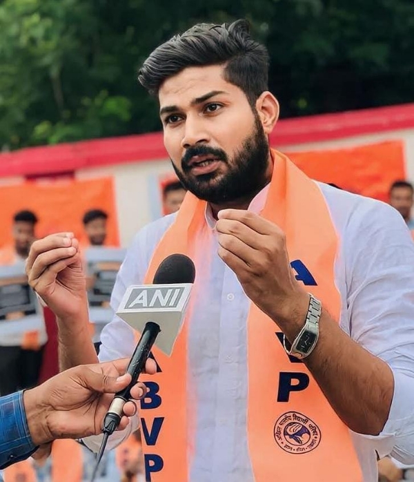 *कर्मचारी चयन आयोग (SSC) की परीक्षाओं में अव्यवस्थाएं दुर्भाग्यपूर्ण, अभ्यर्थियों की उचित मांगों पर शीघ्र कार्रवाई हो: मयंक राय*