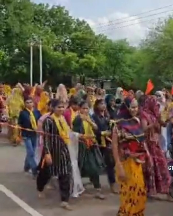 कावड़ यात्रा,ओंकारेश्वर महादेव का किया जलाअभिषेक