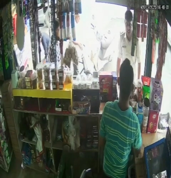 गाली देने वाला दरोगा