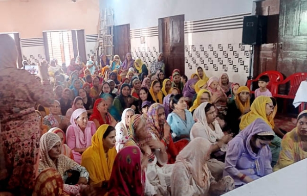 सोनीपत: वित्तीय जागरूकता एवं सशक्तिकरण कार्यक्रम में उपस्थित महिलाएं