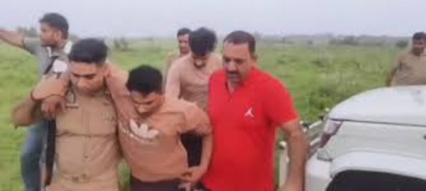 पशु तस्कर बदमाशों से पुलिस की मुठभेड़