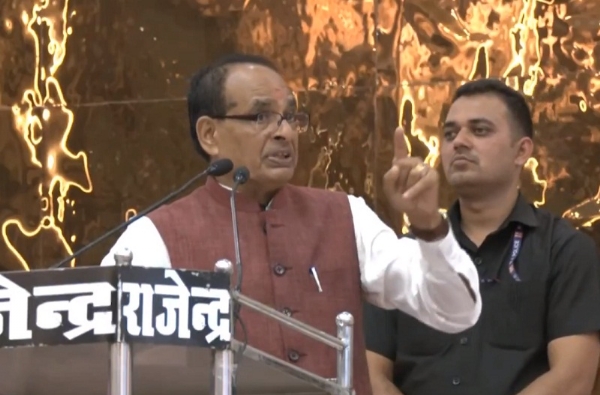 विदिशा में उन्नत कृषि तकनीक संगोष्ठी को संबोधित करते हुए शिवराज सिंह