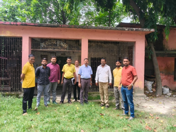 रेणु पुस्तकालय के पुनर्निर्माण की उम्मीद जगी, शिक्षा पदाधिकारी ने किया निरीक्षण