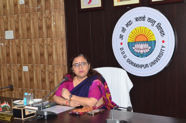 अंतरराष्ट्रीय छात्रों ने दीन दयाल उपाध्याय गोरखपुर विश्वविद्यालय की कुलपति से की भेंटवार्ता*