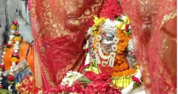 लक्ष्मीकुंड स्थित महालक्ष्मी का दरबार