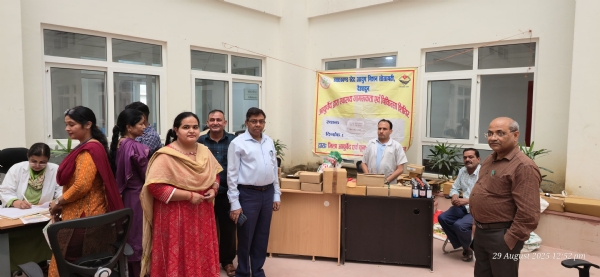 उत्तराखंड राज्य आपदा प्रबंधन प्राधिकरण में आयोजित मासिक प्राकृतिक चिकित्सा शिविर।