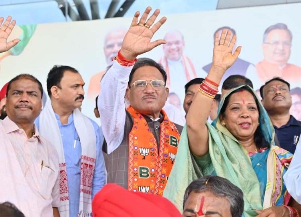 मुख्यमंत्री साय जापान और दक्षिण कोरिया के विदेश दौरे से रायपुर लाैटने पर भव्य स्वागत