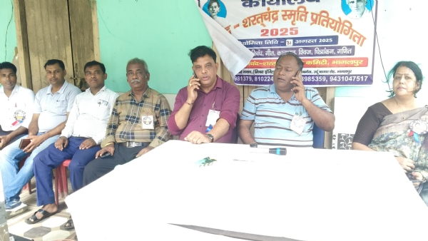 कार्यक्रम में शामिल बच्चे