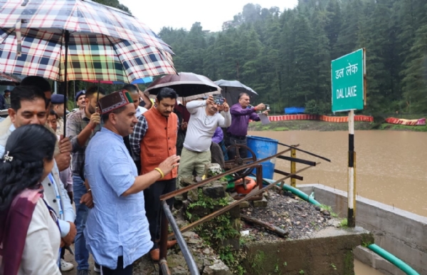 राधाष्टमी के मौके पर नड्डी स्तिथ डल झील में पूजा करते हुए।