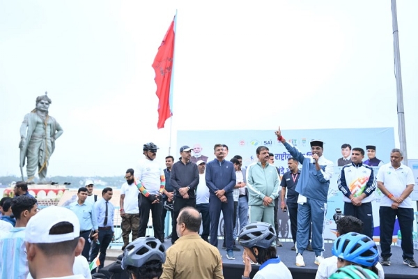 भोपाल में खेल महोत्सव के समापन कार्यक्रम को संबोधित करते हुए मंत्री विश्वास कैलाश सारंग