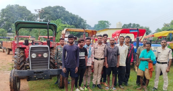 अवैध रेत उत्खनन पर प्रशासन की सख्ती, एनजीटी आदेश के उल्लंघन पर 14 ट्रैक्टर जब्त