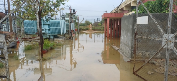 आर्यनगर पावर हाउस में घुसा पानी।