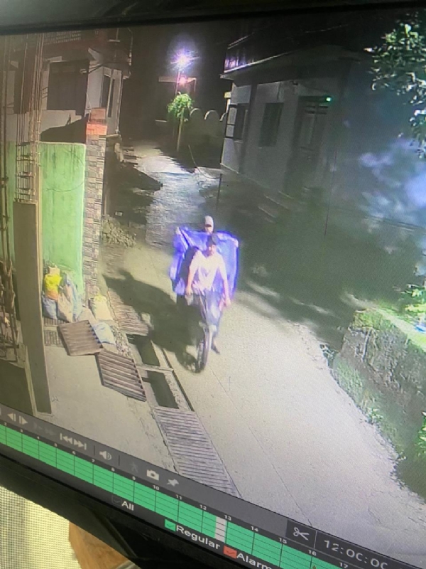 सीसीटीवी कैमरे में आए चोर