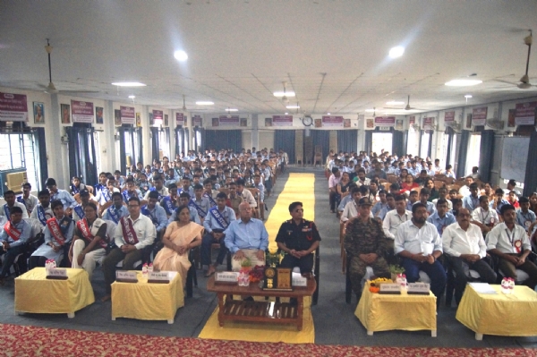 कार्यक्रम के दौरान लिया गया छाया चित्र