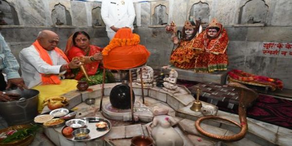 राज्यपाल ने ऐतिहासिक मार्कंडेय मंदिर में पूजा-अर्चना की