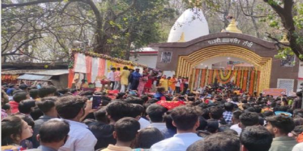 पहाड़ी मंदिर सहित रांची के सभी शिवालयों में आखिरी सोमवारी पर उमड़ी भक्तों की भीड़