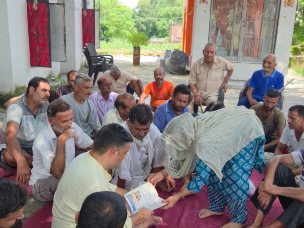 विधायक मढ़ ने फ्लोर, हरमकुंड, धत्रयाल पंचायत गांव का दौरा किया