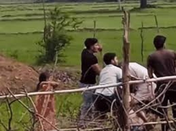 एक ही परिवार के दो पक्षों में खूनी संघर्ष