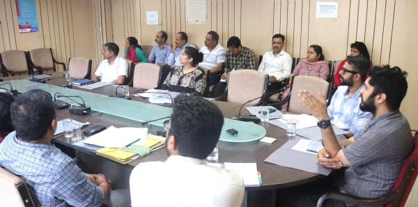 वैटलैंड समिति की बैठक की अध्यक्षता करते हुए उपायुक्त।