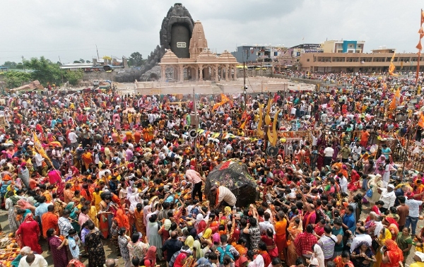 सीहोरः कुबेरेश्वर धाम के कांवड महाकुंभ में पहुंचे लाखों श्रद्धालु