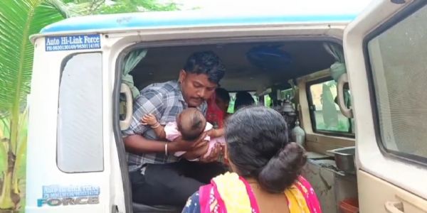 खन्यान में आकाशीय बिजली गिरने से तीन महीने का बच्चा समेत कई घायल