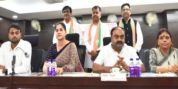 पानीपत में मनोनीत पार्षदों को मेयर ने दिलाई शपथ