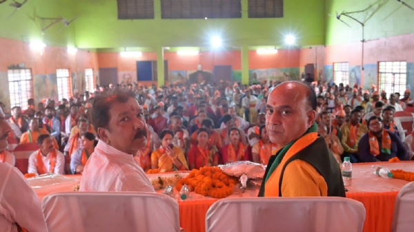 अररिया फोटो:दिलीप जायसवाल मीटिंग में