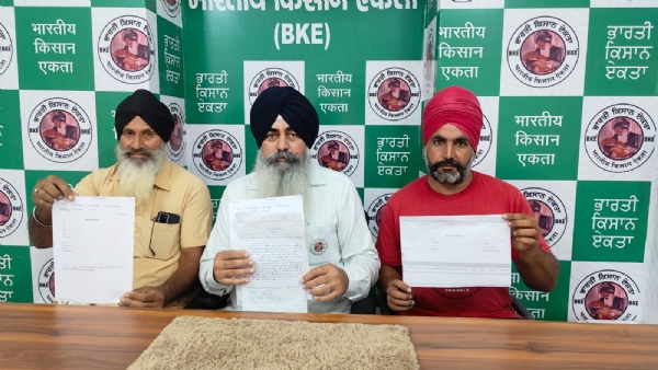 सिरसा में पत्रकारों से बातचीत करते किसान नेता लखविंद्र सिंह औलख।